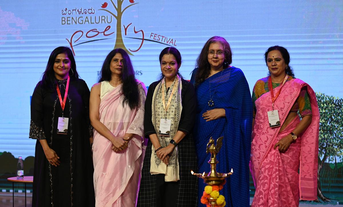 बेंगलुरु कविता उत्सव 2025, बेंगलुरु में।  