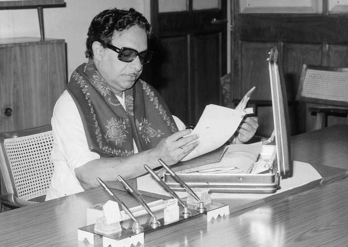 नानजिल के। मनोहरन नानजिल के। मनोहरन