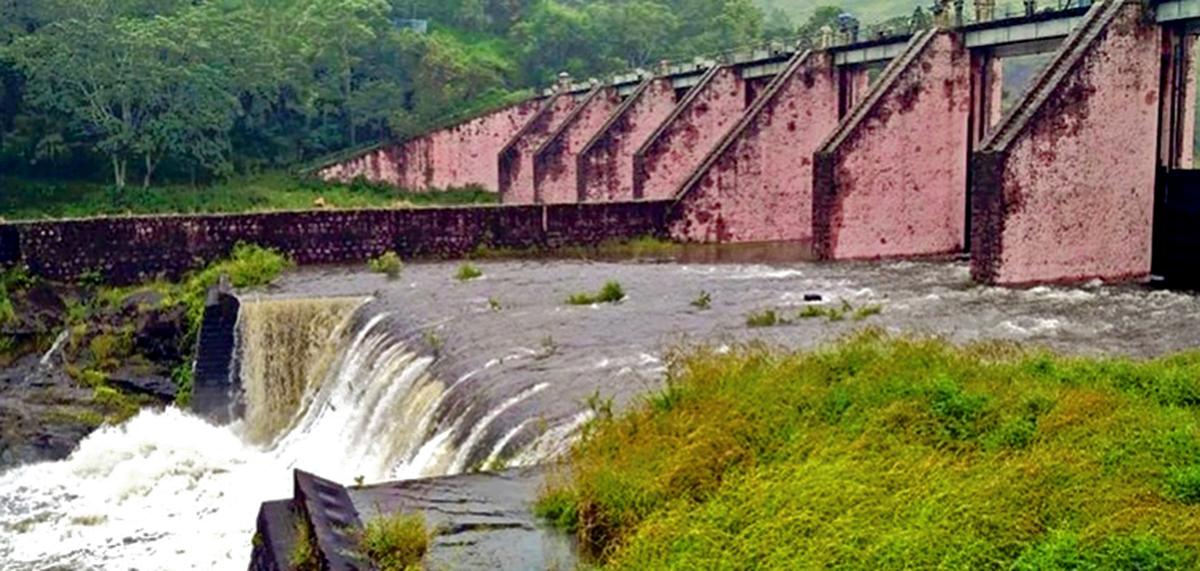 Water gushing out from the Mullaperiyar Dam near Thekkady in Kerala, November 18, 2021. Water gushing out from the Mullaperiyar Dam near Thekkady in Kerala, November 18, 2021.