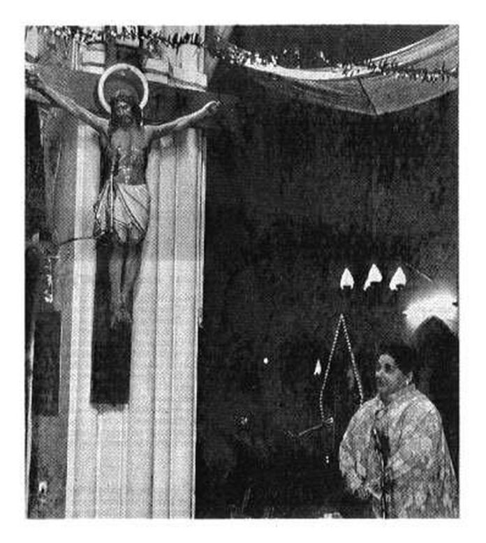 मद्रास में सैंथोम कैथेड्रल बेसिलिका में ईसाइयों को संबोधित करते मुख्यमंत्री