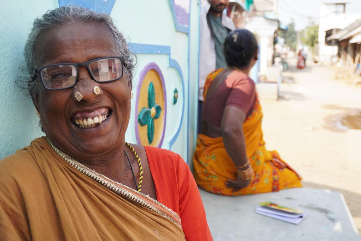 रामुलम्मा सोरी, एक महिला गाथागीत, जो श्रीकाकुलम जिले के बरुवा की मूल निवासी है।