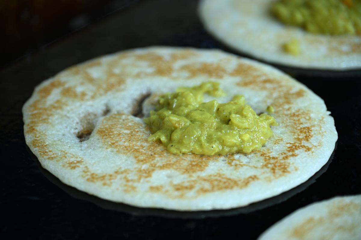 विशेष सागू इस डोसे को बाकियों से अलग बनाता है।