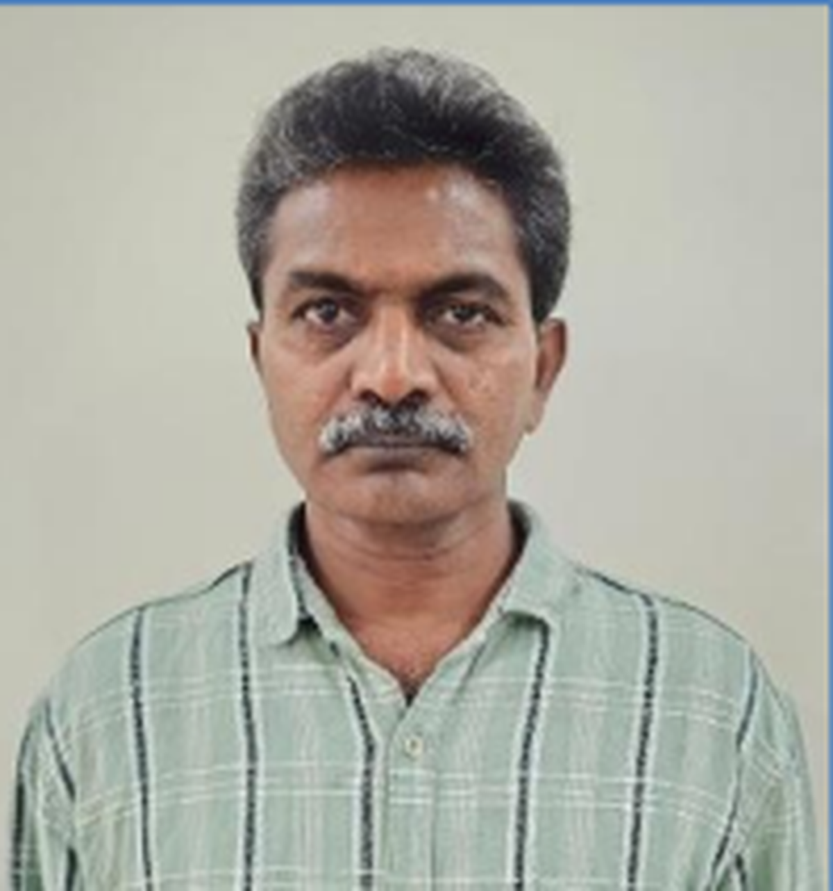 पोलित ब्यूरो सदस्य (पीबीएम) और केंद्रीय समिति सदस्य (सीसीएम) तिप्पिरी तिरुपति उर्फ ​​देवुजी उर्फ ​​कुम्मा दाद उन शीर्ष माओवादियों में से थे, जिन्होंने तेलंगाना पुलिस के सामने आत्मसमर्पण किया था।