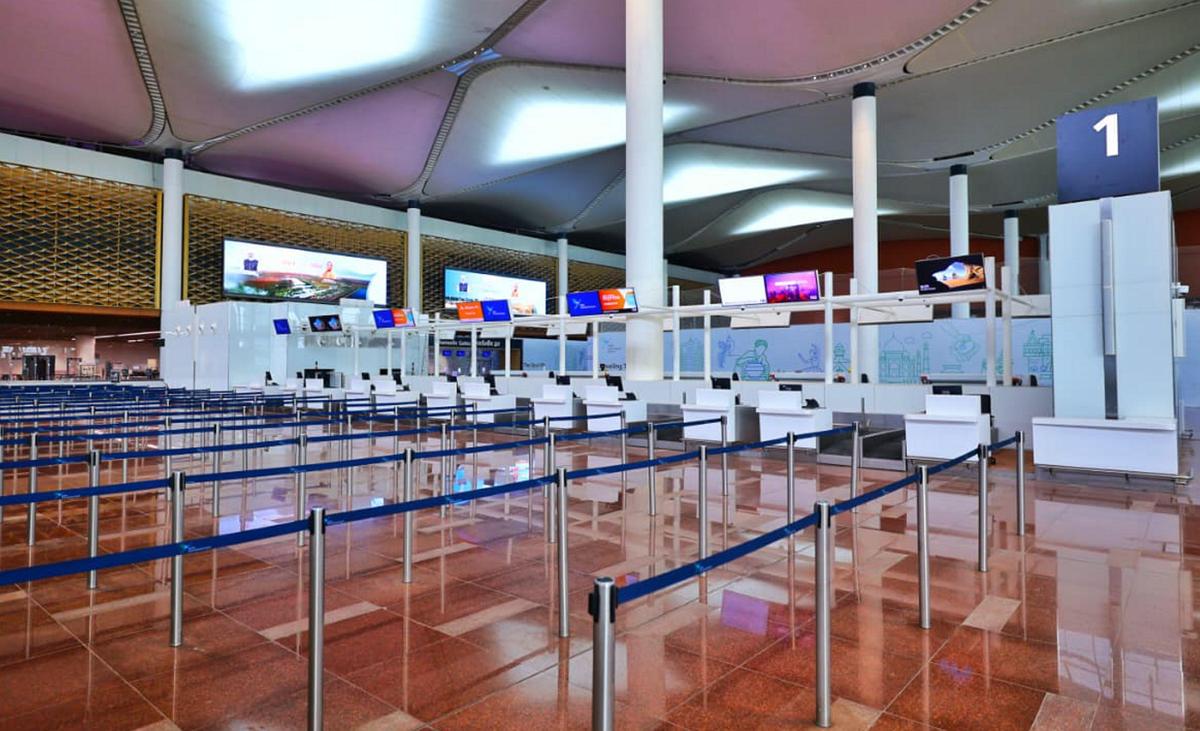 उत्तर प्रदेश के नोएडा में प्रधान मंत्री नरेंद्र मोदी द्वारा उद्घाटन की पूर्व संध्या पर नवनिर्मित नोएडा अंतर्राष्ट्रीय हवाई अड्डा। फोटो: पीटीआई के माध्यम से हैंडआउट उत्तर प्रदेश के नोएडा में प्रधान मंत्री नरेंद्र मोदी द्वारा उद्घाटन की पूर्व संध्या पर नवनिर्मित नोएडा अंतर्राष्ट्रीय हवाई अड्डा। फोटो: पीटीआई के माध्यम से हैंडआउट