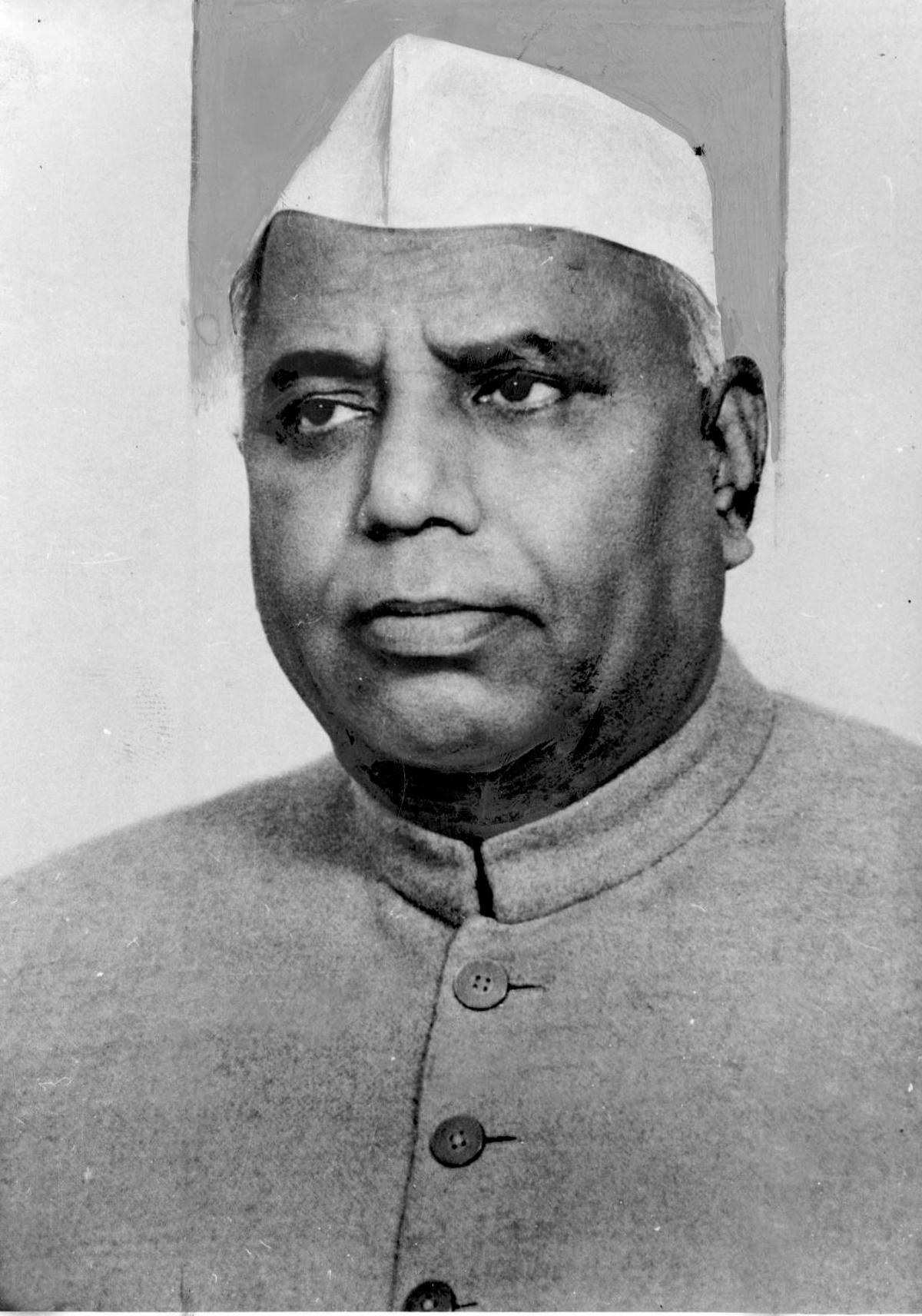 वाईबी चव्हाण. फ़ाइल।