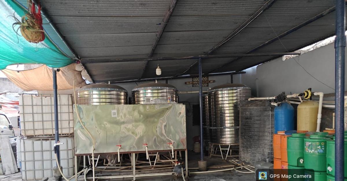 ग्रेटर हैदराबाद नगर निगम (जीएचएमसी) के अधिकार क्षेत्र में पीने के पानी की गुणवत्ता पर ध्यान केंद्रित करने वाले समानांतर अभियान में, अधिकारियों ने 26 प्रतिष्ठानों का निरीक्षण किया। ग्रेटर हैदराबाद नगर निगम (जीएचएमसी) के अधिकार क्षेत्र में पीने के पानी की गुणवत्ता पर ध्यान केंद्रित करने वाले समानांतर अभियान में, अधिकारियों ने 26 प्रतिष्ठानों का निरीक्षण किया।